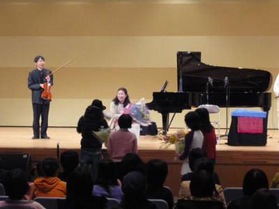 花束も渡しちゃった〜ん♪